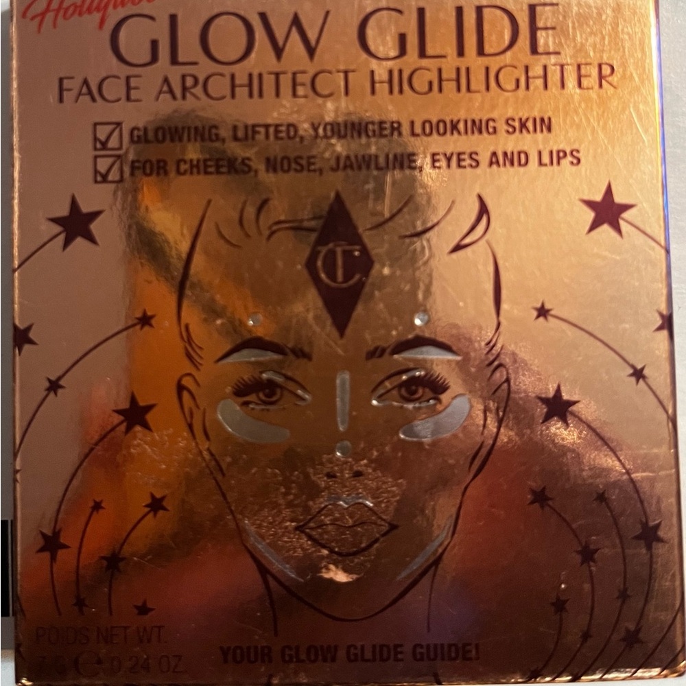 Charlotte Tilbury Glow Glide Highlighter
Gilded Glow